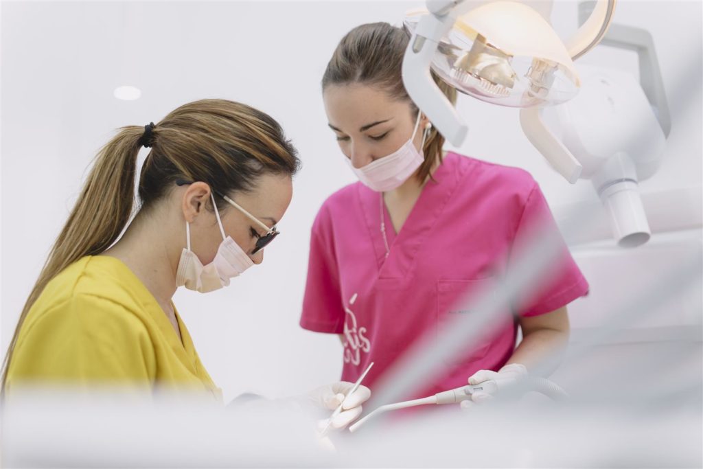 CLINICA DENTAL ARTIS32 (Large) Clínica Dental ARTIS Cuenca